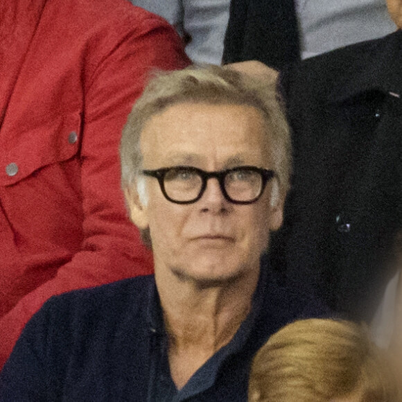 Franck Dubosc et ses enfants Raphael et Milhan - People au Match de Ligue de champions Psg (3) - Leipzig (2) au Parc des Princes à Paris le 19 octobre 2021. © Cyril Moreau/Bestimage