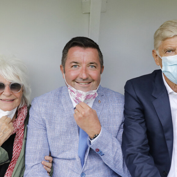 Catherine Lara, Karl Olive, Arsène Wenger - Match de football entre le Variétés Club de France et l'équipe du Centre Hospitalier Poissy / Saint-Germain-en-Laye au stade Léo-Lagrange de Poissy, le 6 septembre 2020. © Marc Ausset-Lacroix/Bestimage