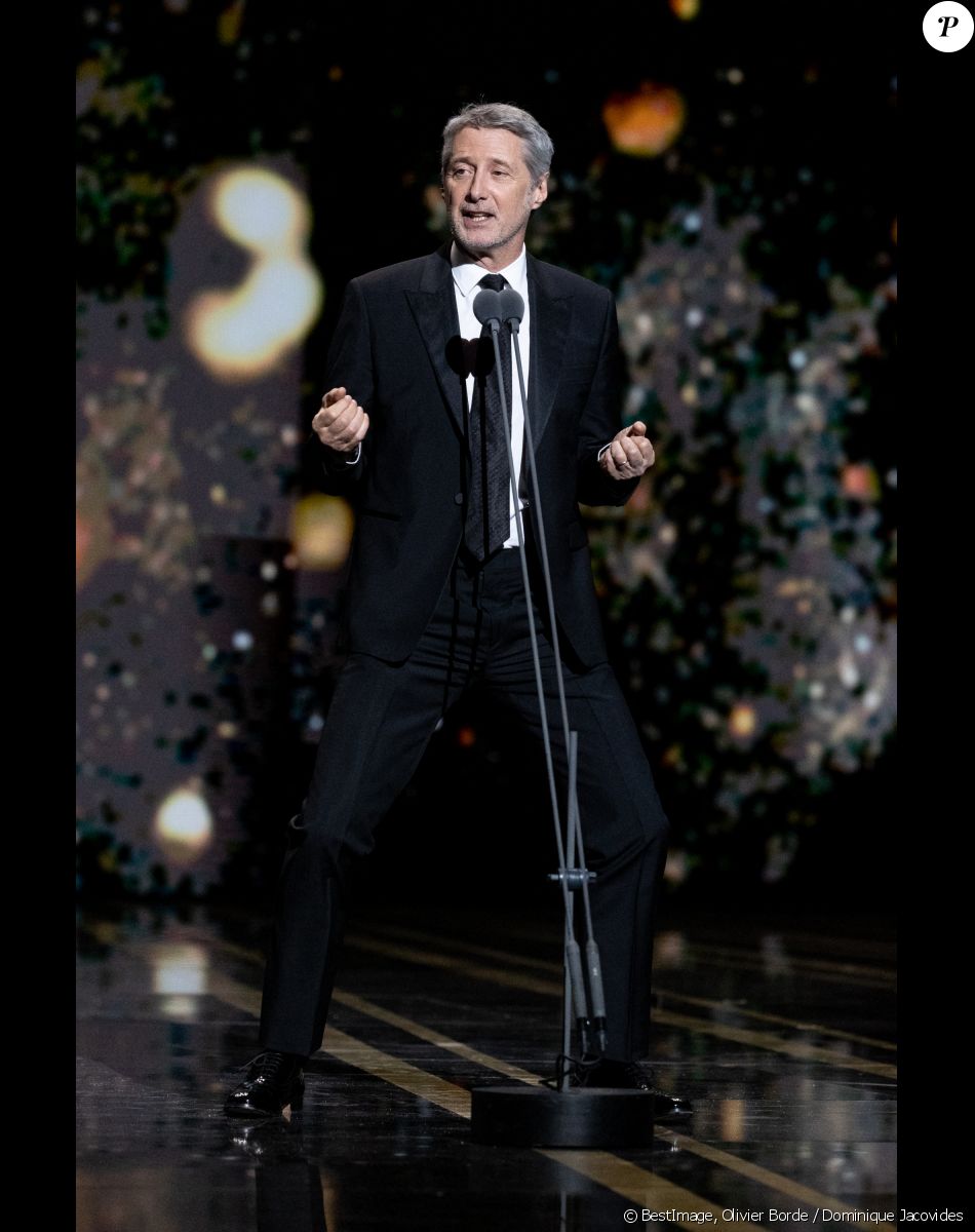 Antoine de Caunes lors de la 45ème cérémonie des César à la salle Pleyel à Paris le 28 février 2020 © Olivier Borde / Dominique Jacovides / Bestimage