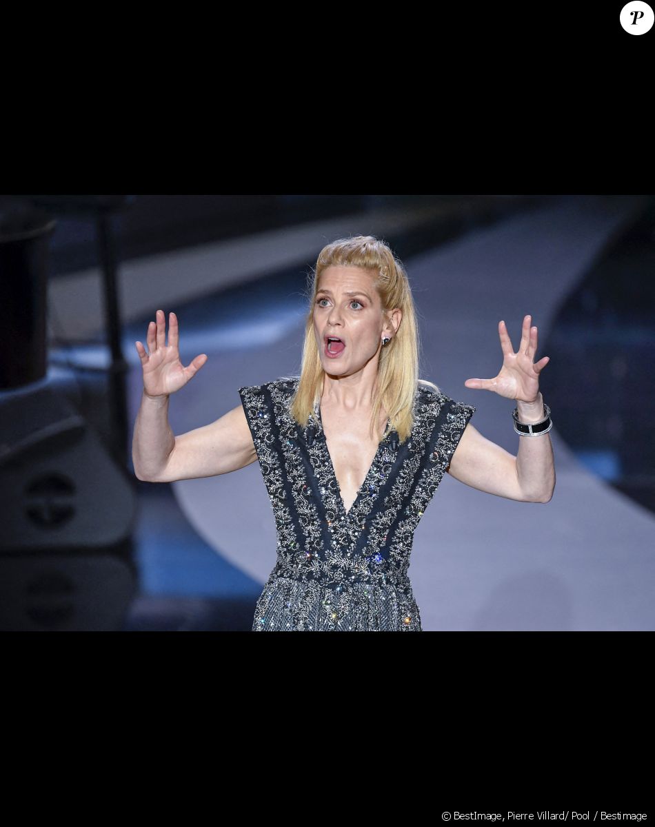 Marina Foïs, maîtresse de cérémonie sur scène lors de la 46ème cérémonie des César à l'Olympia à Paris le 12 mars 202. © Pierre Villard/ Pool / Bestimage