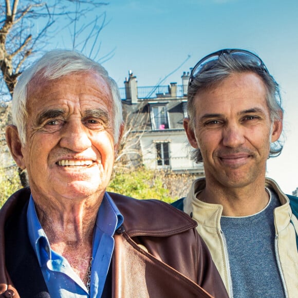 Jean-Paul Belmondo, son fils Paul ont déjeuné au café de l'Alma. Le 20 mars 2014.