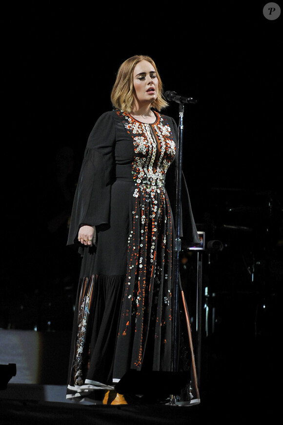Concert de Adele à l'occasion du festival de Glastonbury le 25 juin 2016. 