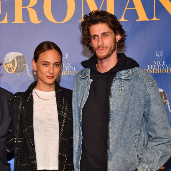 Christophe Barratier, Nora Arnezeder et Jean Baptiste Maunier lors de la quatrième soirée de la 3ème édition du Festival Cinéroman à Nice, France, le 23 octobre 2021. © Bruno Bebert/Bestimage 