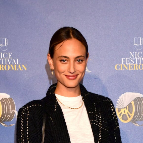 Nora Arnezeder lors de la quatrième soirée de la 3ème édition du Festival Cinéroman à Nice, France, le 23 octobre 2021. © Bruno Bebert/Bestimage 