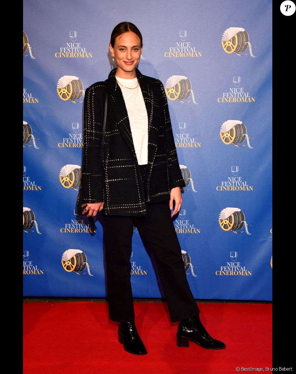 Nora Arnezeder lors de la quatrième soirée de la 3ème édition du Festival Cinéroman à Nice, France, le 23 octobre 2021. © Bruno Bebert/Bestimage