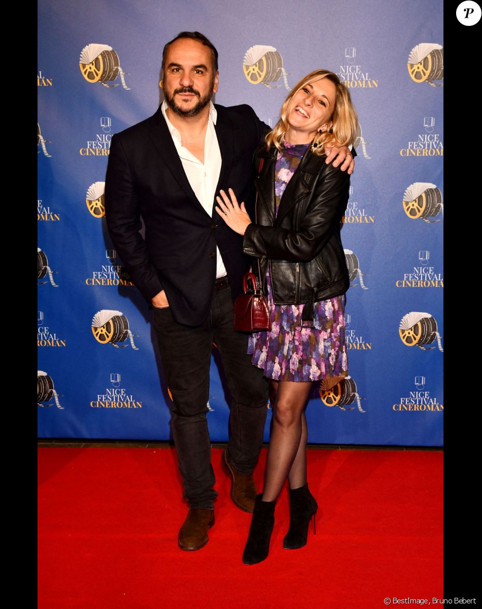 François-Xavier Demaison et sa femme Anaïs lors de la quatrième soirée de la 3ème édition du Festival Cinéroman à Nice, France, le 23 octobre 2021. © Bruno Bebert/Bestimage