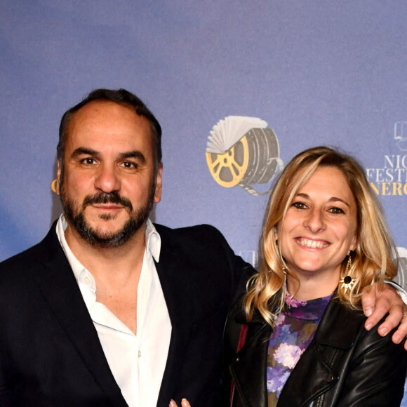François-Xavier Demaison et sa femme Anaïs lors de la quatrième soirée de la 3ème édition du Festival Cinéroman à Nice, France, le 23 octobre 2021. © Bruno Bebert/Bestimage 