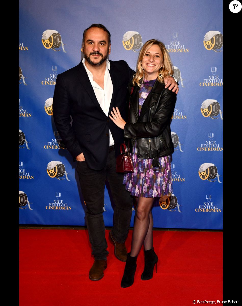 François-Xavier Demaison et sa femme Anaïs lors de la quatrième soirée de la 3ème édition du Festival Cinéroman à Nice, France, le 23 octobre 2021. © Bruno Bebert/Bestimage