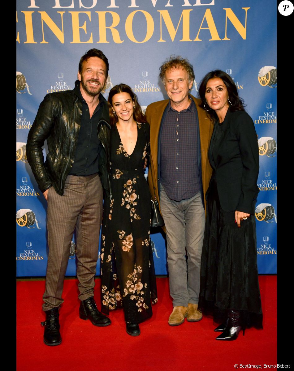 Samuel Le Bihan, Denitsa Ikonomova, Charles Berling et Nathalie Benoin, l'organisatrice du Festival, lors de la quatrième soirée de la 3ème édition du Festival Cinéroman à Nice, France, le 23 octobre 2021. © Bruno Bebert/Bestimage