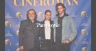 Jean-Baptiste Maunier et sa belle-soeur Nora Arnezeder : sortie remarquée avec Gérard Jugnot et sa jeune épouse