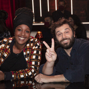 Exclusif - Pio Marmaï, Aïssatou Diallo Sagna sur le plateau de l'émission "On est en direct" (OEED) diffusée sur France 2 le 23 octobre 2021 © Jack Tribeca / Bestimage