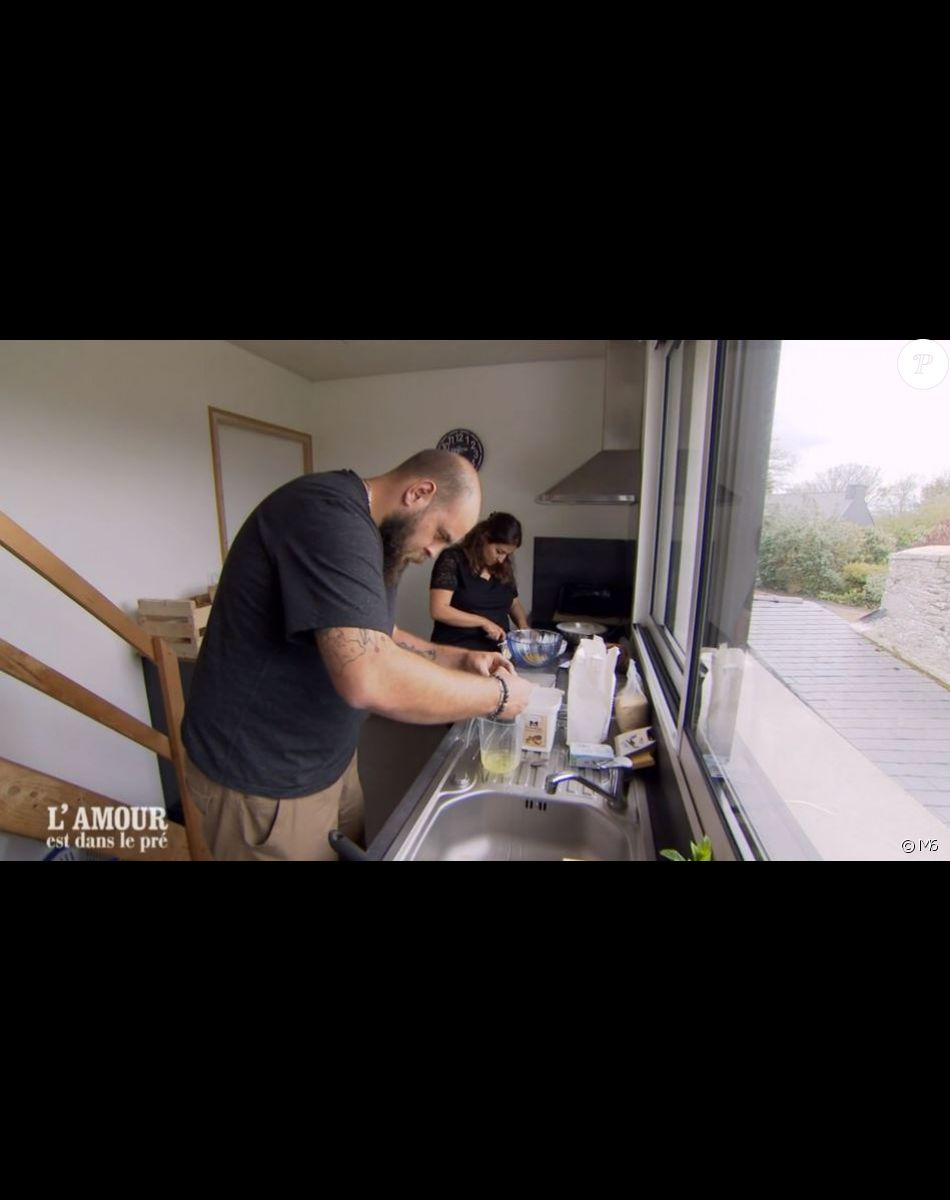 Valentin avec Natacha lors de l'épisode de "L'amour est dans le pré 2021" du 1er novembre, sur M6