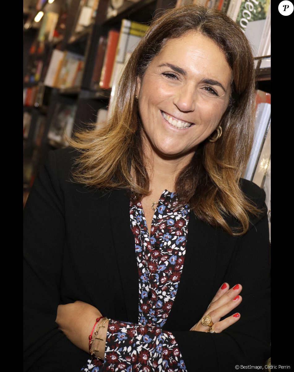 Exclusif - Rendez-vous avec Valérie Bénaïm à Paris le 13 octobre 2019. © Cédric Perrin/Bestimage