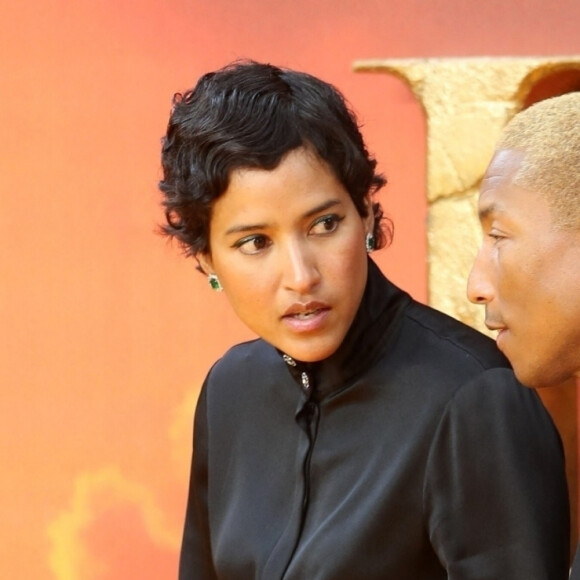 Pharrell Williams et sa femme Helen Lasichanh à la première du film "Le Roi Lion" au cinéma Odeon Luxe Leicester Square à Londres, le 14 juillet 2019.