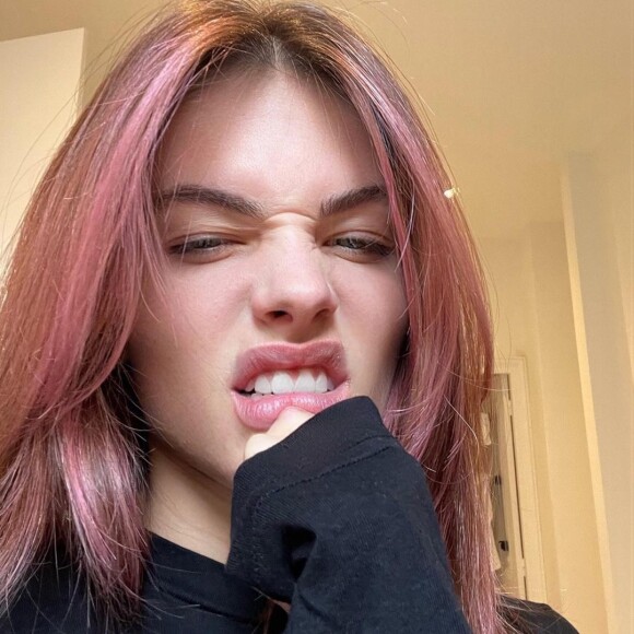 Thylane Blondeau et son fiancé Benjamin Attal pendant la fête d'Halloween.