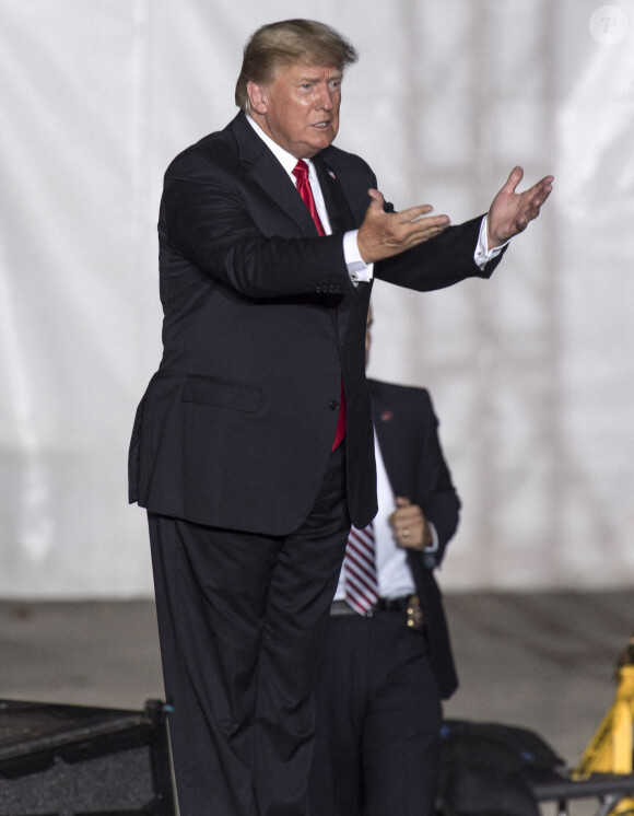 Donald Trump lors d'un meeting "Save America" à Des Moines dans l'Iowa le 9 octobre 2021