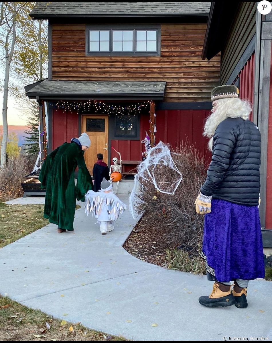 Justin Timberlake, Jessica Biel et leurs deux enfants fêtent Halloween, sur Instagram le 1er novembre 2021.