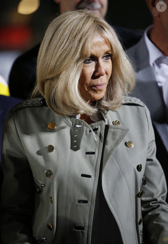Exclusif - Brigitte Macron - Match de football caritatif entre le Variétés Club de France contre l'équipe de France des Parlementaires au profit de la Fondation Hôpitaux de Paris-Hôpitaux de France présidé par B.Macron au stade Emile Anthoine à Paris