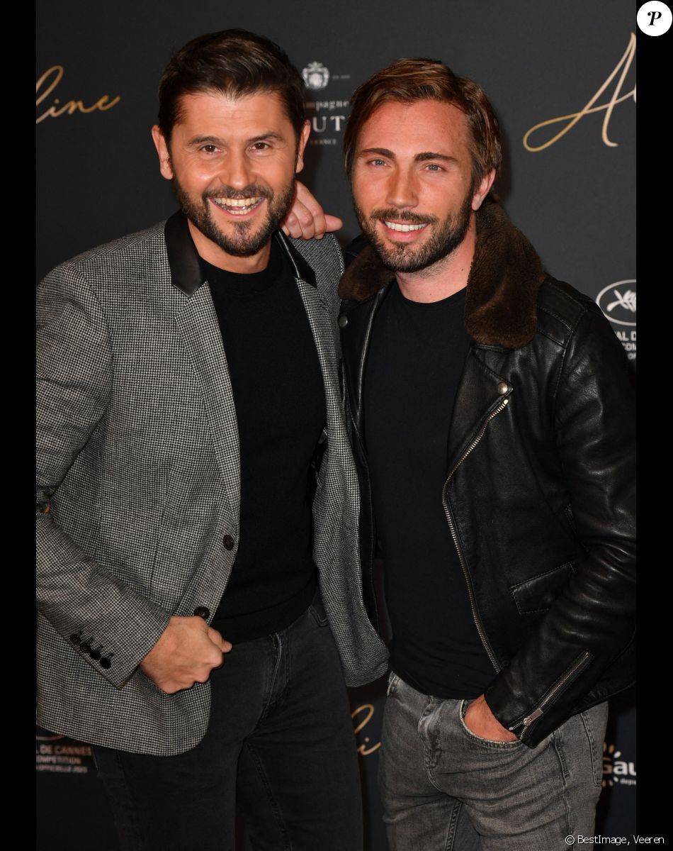 Christophe Beaugrand et son mari Ghislain Gelin - Avant-Première du film "Aline" au Grand Rex à Paris, le 25 octobre 2021. © Veeren/Bestimage