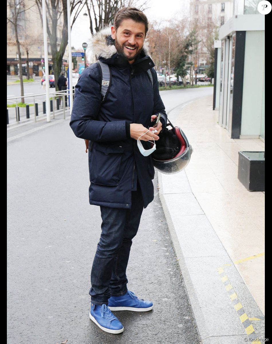 Exclusif - Christophe Beaugrand arrive aux studios de Radio France à Paris, le 14 janvier 2021.