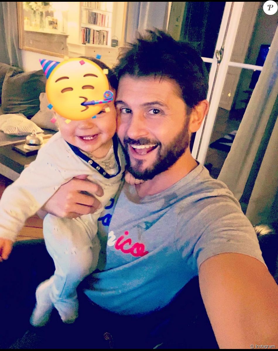 Christophe Beaugrand et son mari Ghislain sont les heureux papa de Valentin, qui fête son premier anniversaire ce 9 novembre 2020.