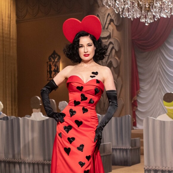 Dita von Teese - Défilé de mode femme Automne-Hiver 2021-2022 de Moschino à Milan. Le 25 février 2021 