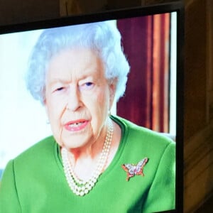 La reine Elisabeth II d'Angleterre s'adresse aux leaders mondiaux lors de la réception royale au Musée Kelvingrove dans le cadre de la journée du Sommet des leaders mondiaux COP26 à Glasgow le 1er novembre 2021. 