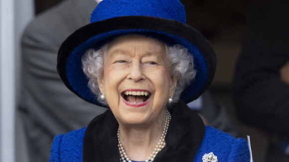 Elizabeth II empoche un joli chèque : de quoi lui redonner le moral !