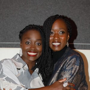 Aïssa Maïga et La chanteuse Awa Ly - Avant-première du film "Marcher sur l'eau" au Mk2 Odéon à Paris, le 8 novembre 2021. © Christophe Clovis/Bestimage