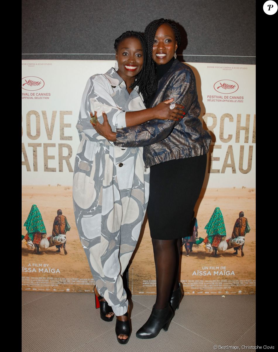 Aïssa Maïga et La chanteuse Awa Ly - Avant-première du film "Marcher sur l'eau" au Mk2 Odéon à Paris, le 8 novembre 2021. © Christophe Clovis/Bestimage