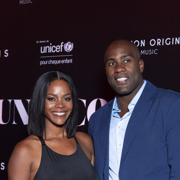 Teddy Riner et sa femme Luthna Plocus au photocall de la soirée "Unis comme jamais" au profit de l'Unicef, au pavillon Cambon à Paris. Le 8 novembre 2021. © Pierre Perusseau / Bestimage 