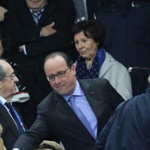 Le président François Hollande était au match France-Allemagne avant d'être exfiltré après les explosions à l'extérieur du Stade de France, à Saint-Denis, le 13 novembre 2015 © Cyril Moreau / Bestimage