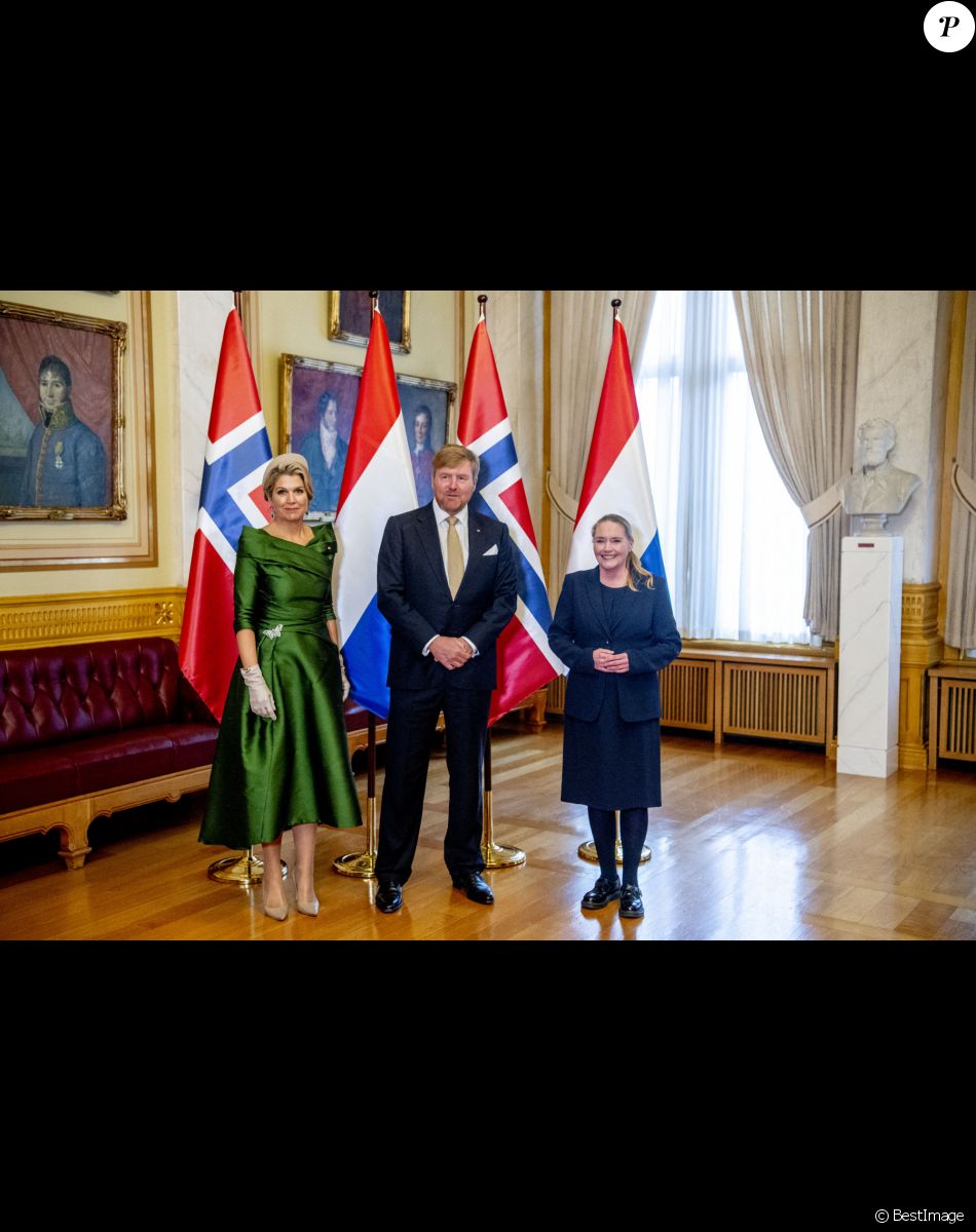 Le roi Willem-Alexander et la reine Maxima des Pays-Bas reçus au Parlement à Oslo par Eva Hansen, dans le cadre de leur visite de trois jours en Norvège. Le 9 novembre 2021.