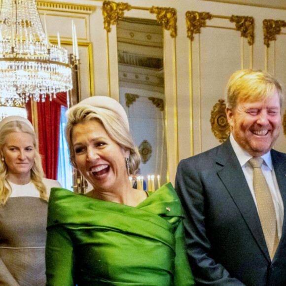 Le roi Willem-Alexander et la reine Maxima des Pays-Bas reçus au palais royal d'Oslo par Le roi Harald V et la reine Sonja de Norvège, la princesse Mette-Marit de Norvège et la princesse Märtha Louise de Norvège lors de leur visite d'Etat de trois jours en Norvège. Le 9 novembre 2021.