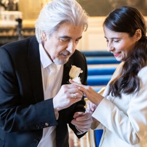 Exclusif - Mariage de Serge Lama et Luana Santonino à la mairie du 7ème arrondissement de Paris. Rachida Dati, Maire du 7ème a célébré le mariage. Paris, le 11 février 2021. © Cyril Moreau/Bestimage