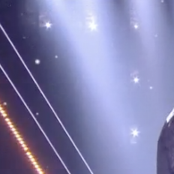 Tayc et Fauve Hautot dans l'émission "Danse avec les stars", le 12 novembre 2021.