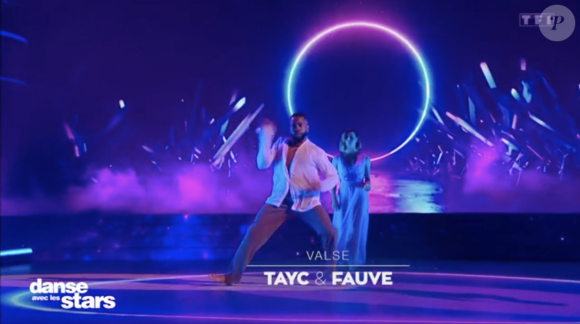 Tayc et Fauve Hautot dans l'émission "Danse avec les stars", le 12 novembre 2021.