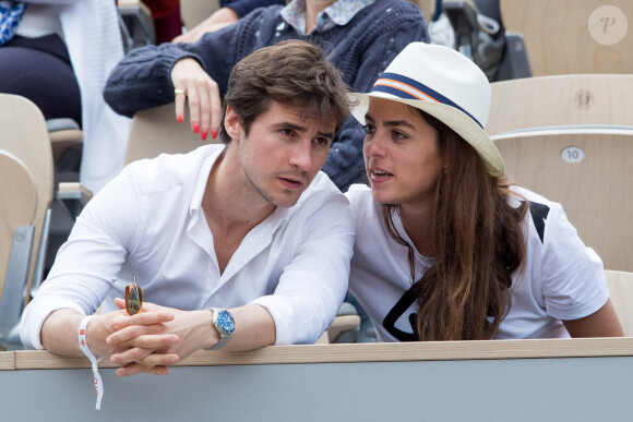 Anouchka Delon et son compagnon Julien Dereims dans les tribunes des internationaux de France de tennis de Roland-Garros à Paris. Le 8 juin 2019. © Jacovides / Moreau/Bestimage