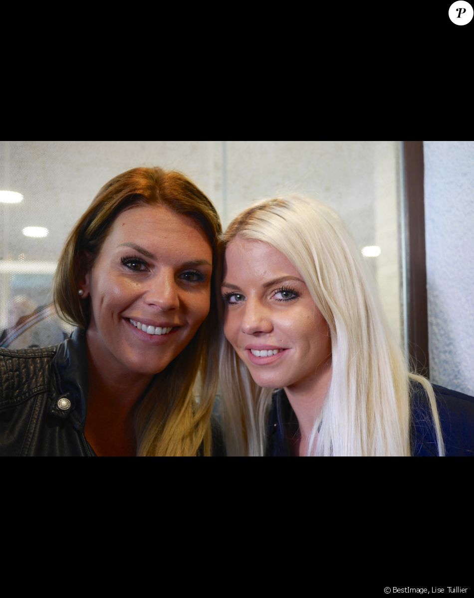 Jessica Thivenin (Les Marseillais) et Amélie Neten (Secret Story, Les Anges et le MadMag) présents lors de l'inauguration du nouveau salon de coiffure "Myo Style" à Lausanne en Suisse, le 15 octobre 2016. © Lise Tuillier/Bestimage