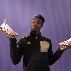 Stella McCartney et le footballeur Paul Pogba s'associent pour créer les premières chaussures de football végétaliennes de la marque Adidas, "Predator Freak". Londres. Le 30 octobre 2021.