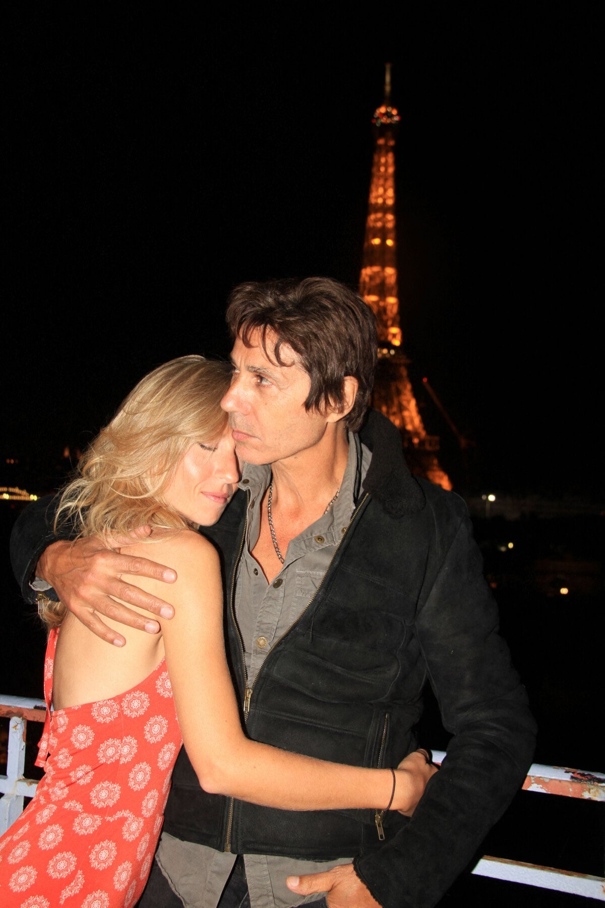 Photo : Jean-Luc Lahaye et sa compagne Paola - Dîner au restaurant "Alfredo  Positano" à Paris. Le 7 juillet 2020. © Baldini / Bestimage - Purepeople
