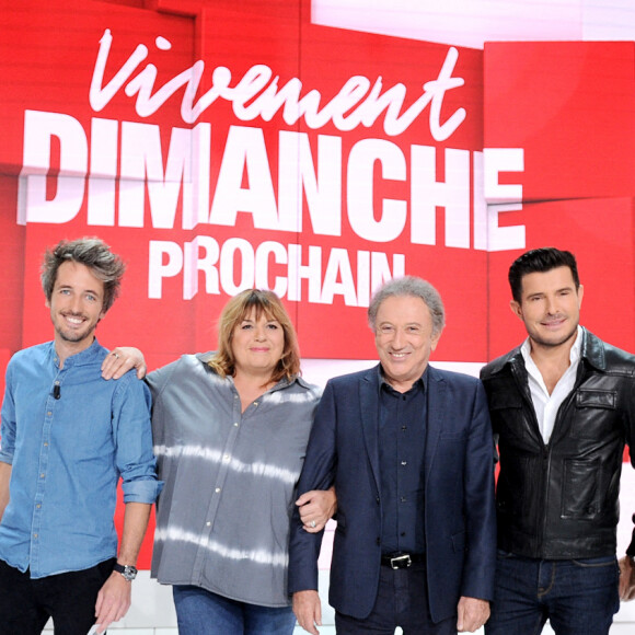 Exclusif - David Kammenos, Gus, Michele Bernier, Michel Drucker,Vincent Niclo et Jonathan Lambert - Enregistrement de l'émission Vivement dimanche prochain au studio Gabriel, presentée par Michel Drucker . Diffusion sur France 2 le 21 Novembre 2021 . © Guillaume Gaffiot / Bestimage