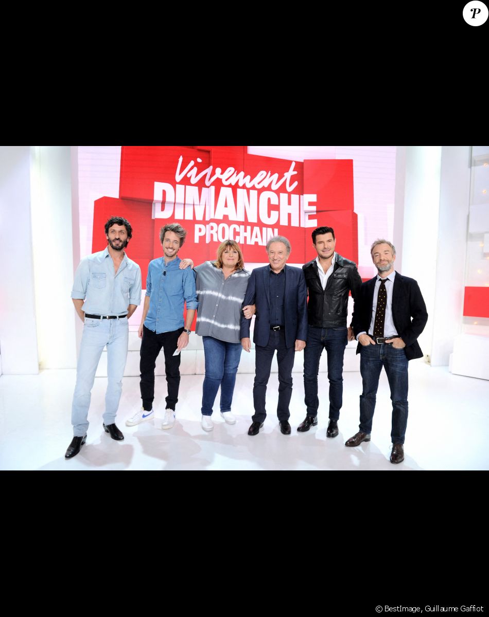 Exclusif - David Kammenos, Gus, Michele Bernier, Michel Drucker,Vincent Niclo et Jonathan Lambert - Enregistrement de l'émission Vivement dimanche prochain au studio Gabriel, presentée par Michel Drucker . Diffusion sur France 2 le 21 Novembre 2021 . © Guillaume Gaffiot / Bestimage