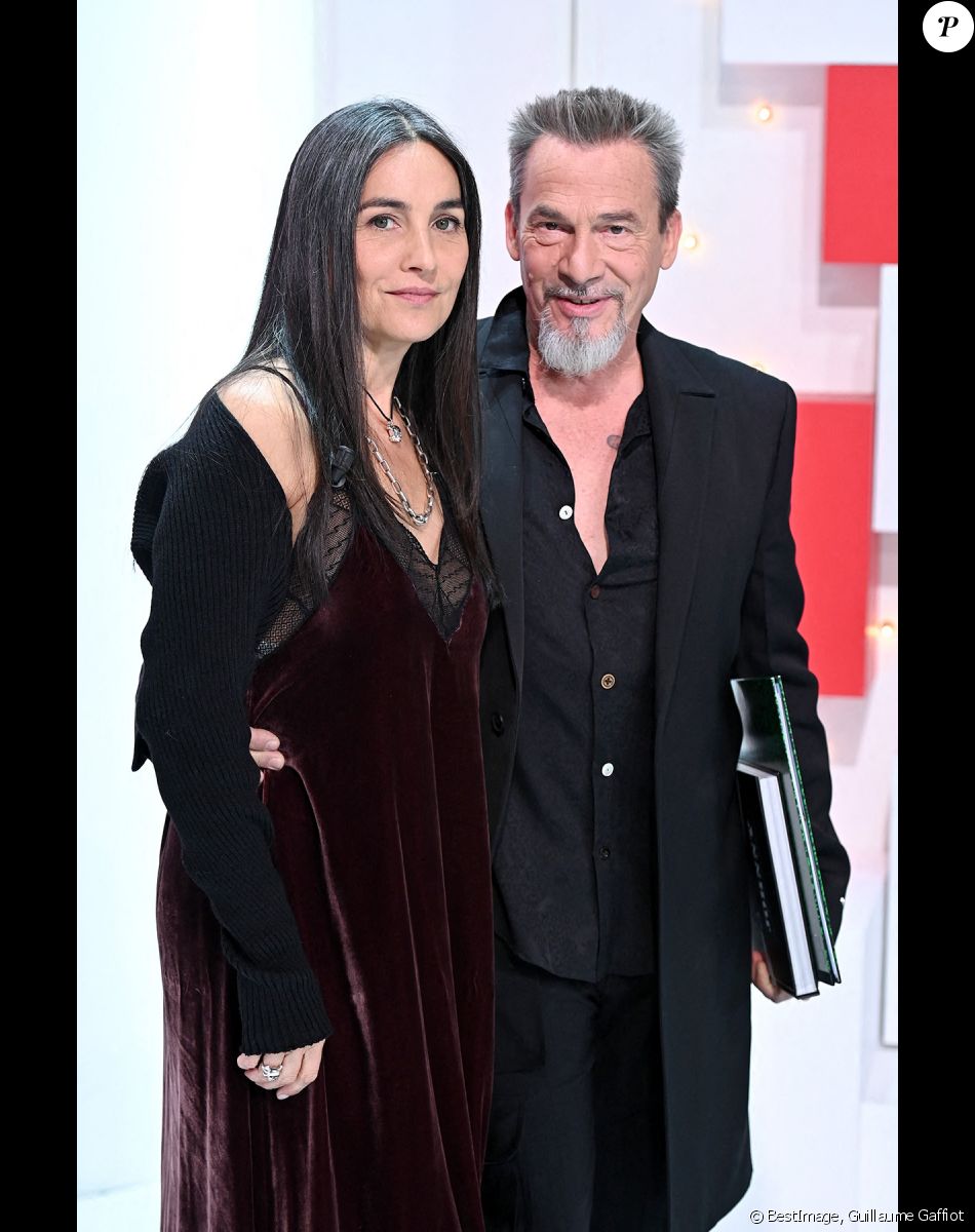 Exclusif - Florent Pagny et son épouse Azucena - Enregistrement de l'émisssion Vivement dimanche au studio Gabriel, presentée par Michel Drucker . Diffusion sur France 2 le 21 Novembre 2021 . © Guillaume Gaffiot / Bestimage