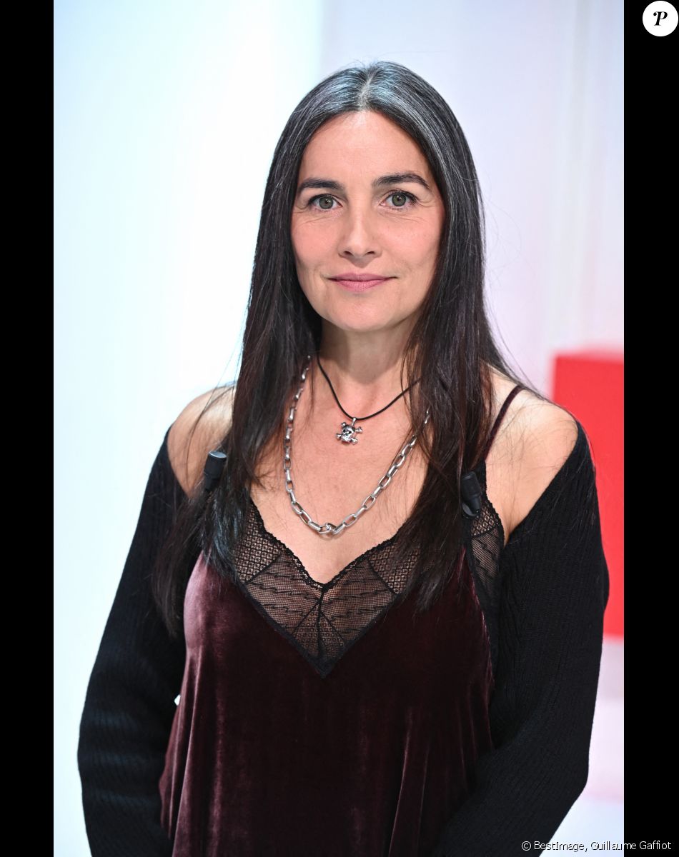 Exclusif - Azucena Caamaño Pagny - Enregistrement de l'émisssion Vivement dimanche au studio Gabriel, presentée par Michel Drucker . Diffusion sur France 2 le 21 Novembre 2021 . © Guillaume Gaffiot / Bestimage