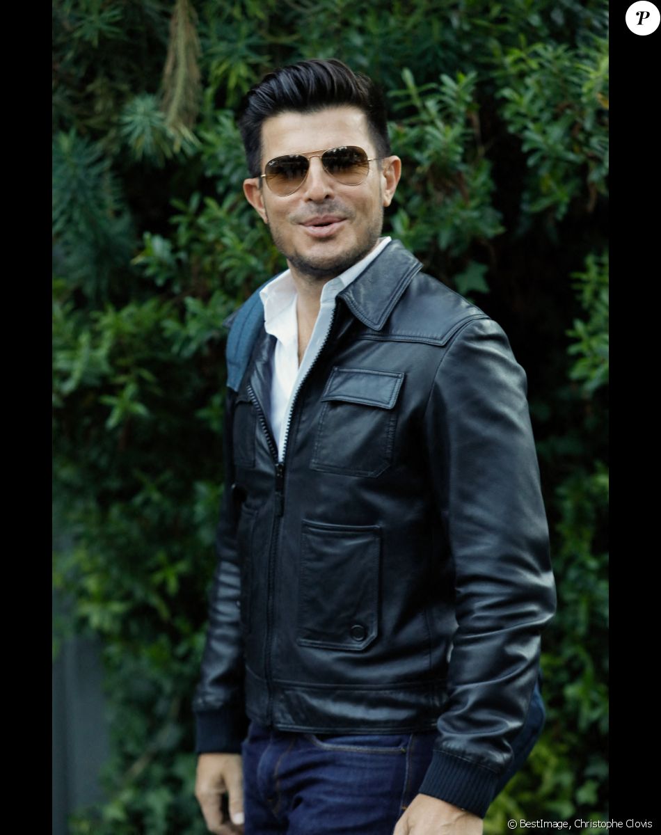 Exclusif - Vincent Niclo - Arrivées de l'émission "Vivement Dimanche Prochain" qui sera diffusée le 21 novembre 2021 au studio Gabriel à Paris, France, le 03 novembre 2021. © Christophe Clovis / Bestimage