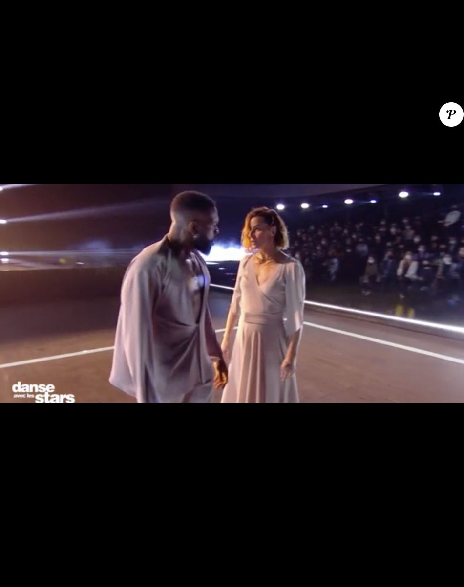 Tayc et Fauve Hautot lors de la demi-finale de "Danse avec les stars" - 19 novembre 2021, TF1
