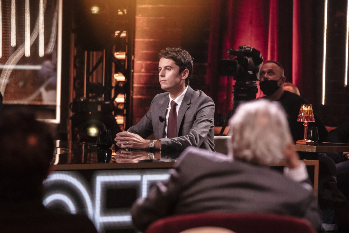 Photo Gabriel Attal Porte Parole Du Gouvernement Sur Le Plateau De Lémission On Est En 4614