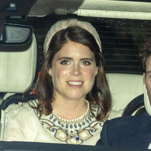 La princesse Eugenie et son mari Jack Brooksbank se rendent au baptême de leur fils August à la All Saints Chapel de Windsor, le 21 novembre 2021