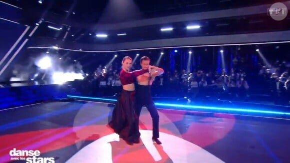 Aurélie Pons et Adrien Caby lors du prime de "Danse avec les stars 2021" du 15 octobre, sur TF1
